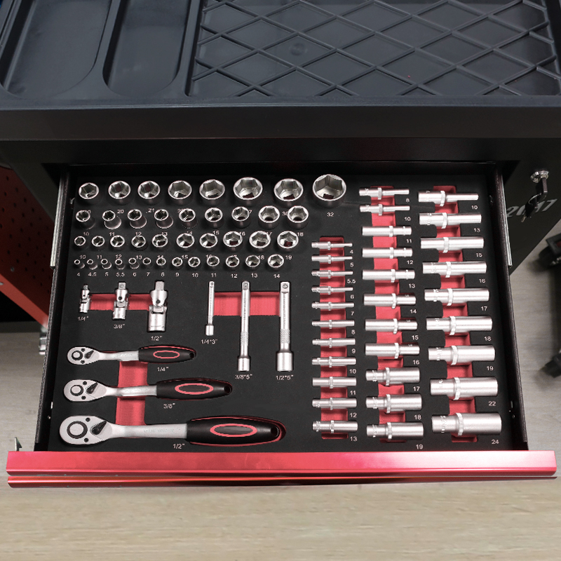 Wózek narzędziowy z 7 szuflada – Tools In Mechanic Workshop recenzja i cena